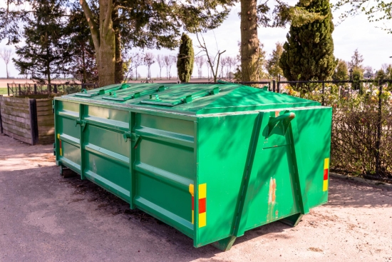 How Dumpster Rentals Keep Renovation Sites Organized
